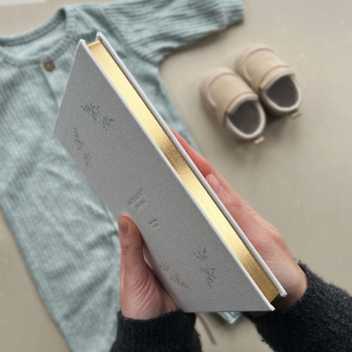From bumb to baby – Linen Hardcover Pregnancy Journal with gold details